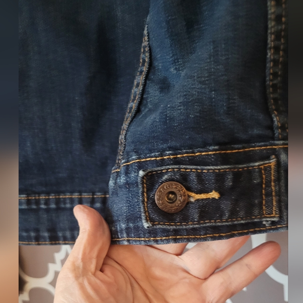 EUC Levi's Western Style Dark Blue Jean Jacket With Studded Pockets - Picture 8 of 10